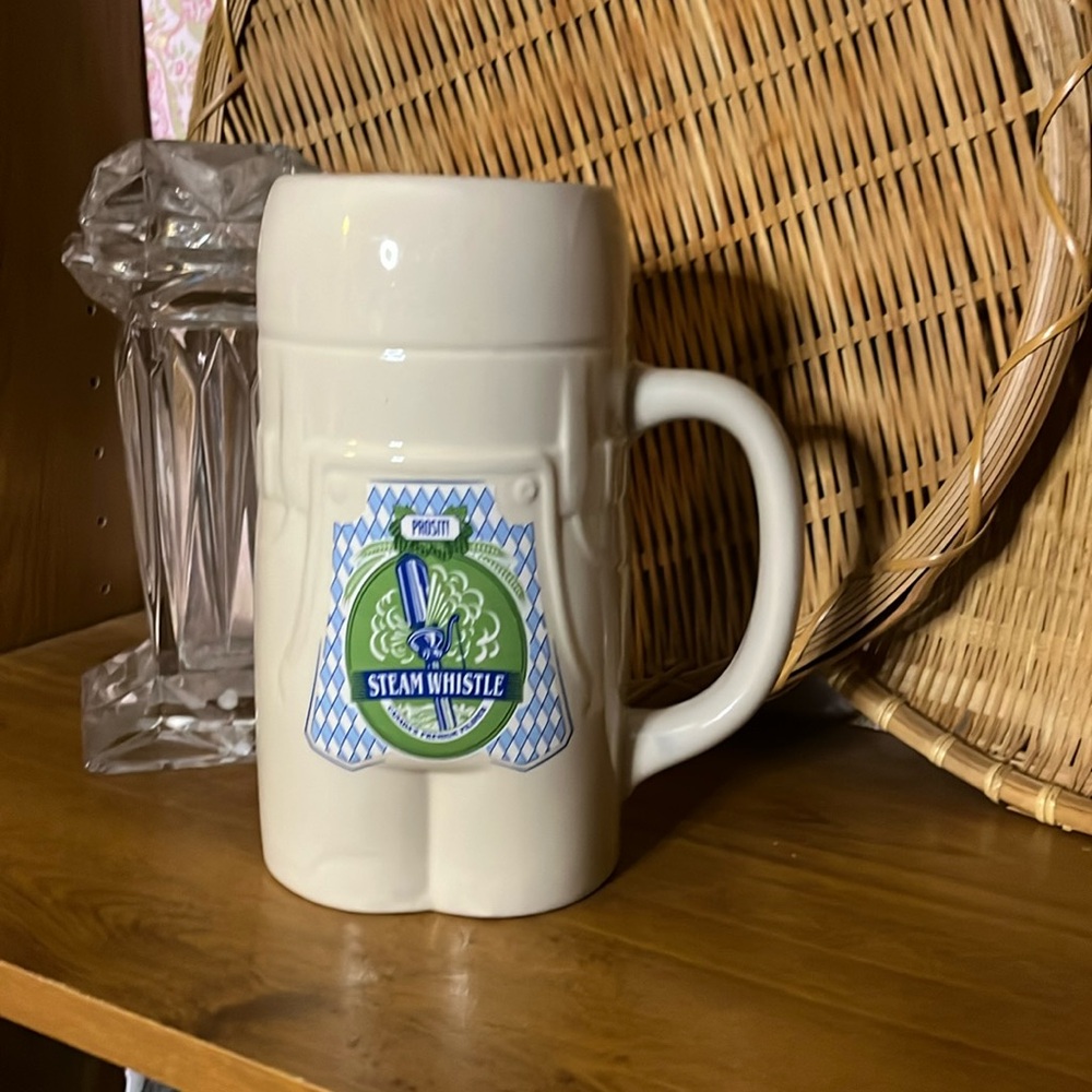 😄Oversized steam whistle stein beer mug